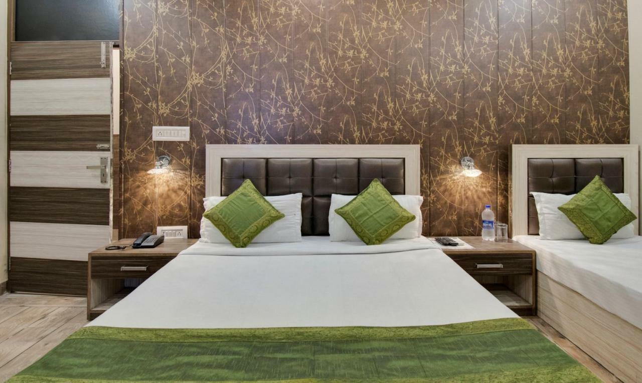 Itsy By Treebo - Royale Inn Мірут Екстер'єр фото
